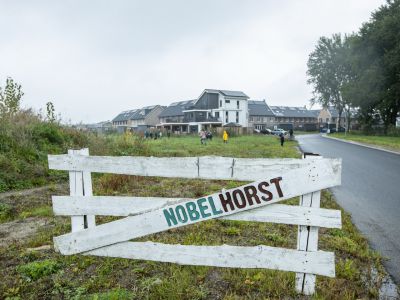 Ons onderwijs 'in de praktijk' Ons onderwijs 'in de praktijk'
